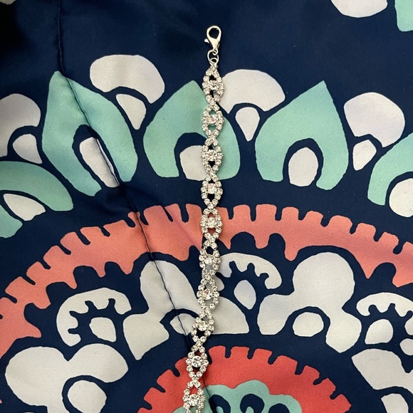 Miraculous Garden Silver Plated Infinity Shiny Rhinestone Choker Necklace - Picture 2 of 2